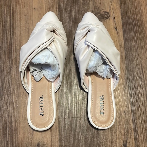 Classy flats - Picture 3 of 5